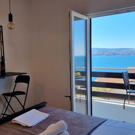 Apartments Slavica Omiš Rum bild