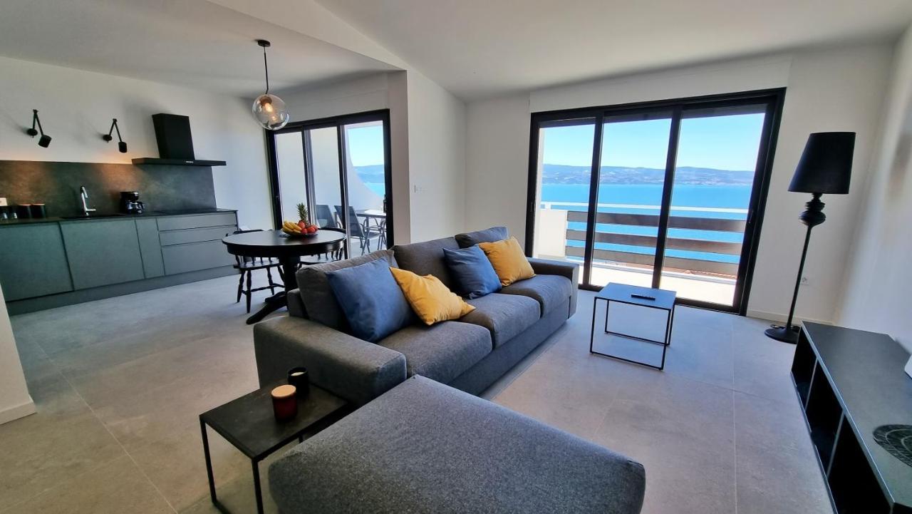 Apartments Slavica Omiš Exteriör bild